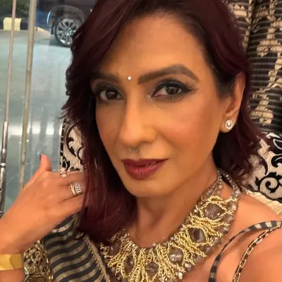 Hansa Singh profile