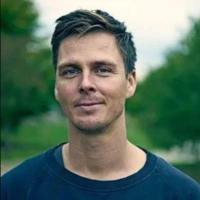 • Hans Lindberg • profile