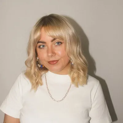 Han Valentine | Graphic Designer & Illustrator profile