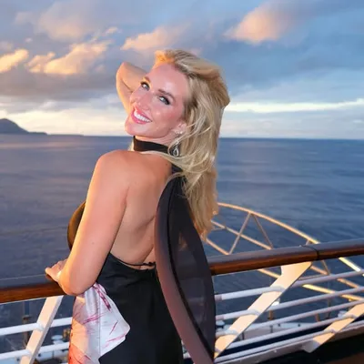 Jessica Hughes: Family, Fitness, Travel & Beauty Blogger profile