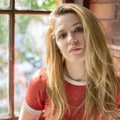 Harriet Dyer profile