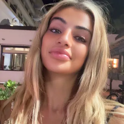 Harriet Pavlou profile