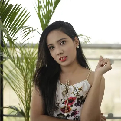 HARSHIKA lFASHION INFLUENCER profile