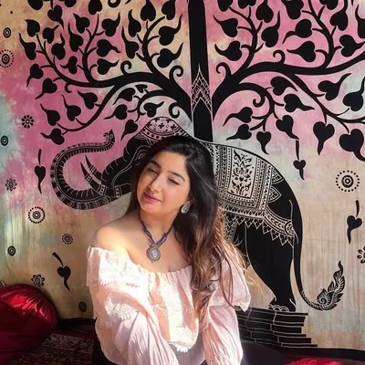 Harshhita Gogia 🧿 profile