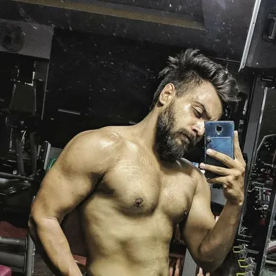 Harshit Pahuja ๐ profile