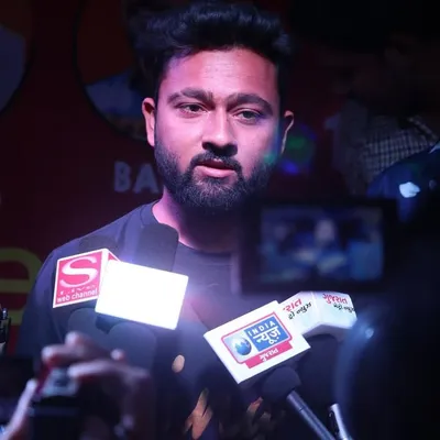 HaRsh Thakkar profile