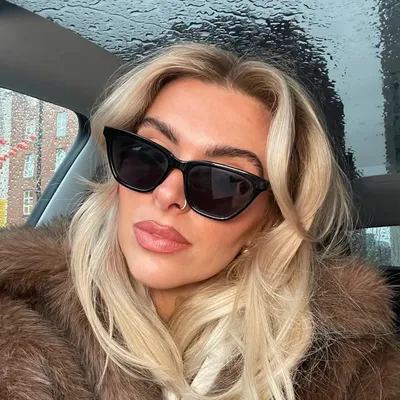 LUCY HART | BEAUTY CONTENT CREATIVE profile