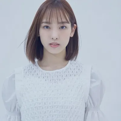 飯窪春菜 / HARUNA IIKUBO profile