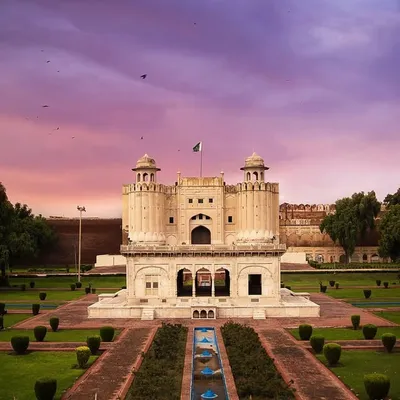 Haseen Hai Pakistan ๐ท profile