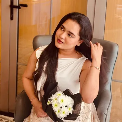 حسینہ profile