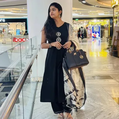 Hasini_tarak profile