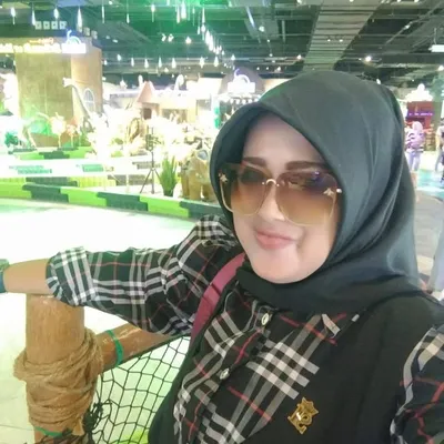 Fitri Sudarti profile