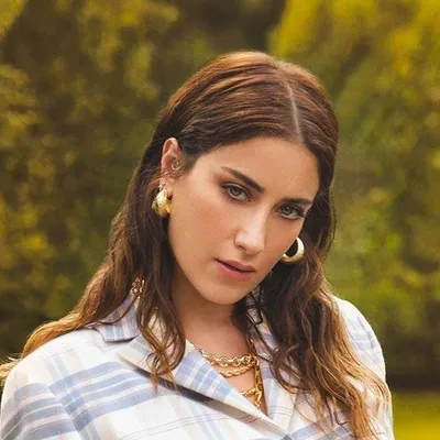 Hazal Kaya profile