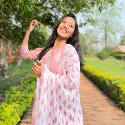 বৃষ্টি হাজৰিকা profile