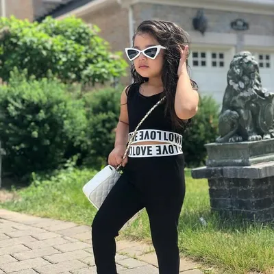 mini fashionista profile
