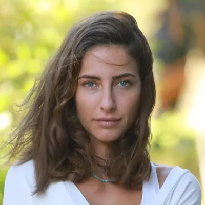 Hazar Motan profile