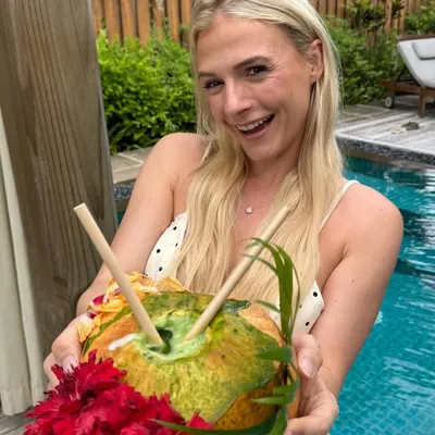Mandy Brobeck ✨ profile