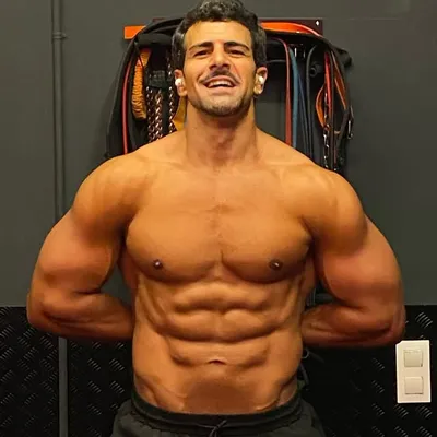Héctor López profile