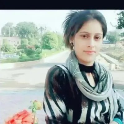 Heenu kaushik profile