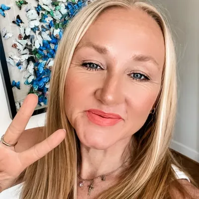 Heidi Elnora profile