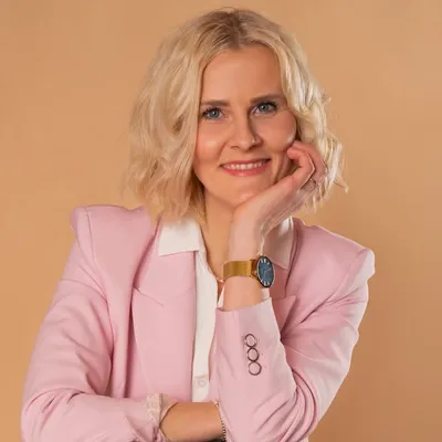 Kristina ✨ Positiv und humorvoll durch den Mamaalltag ✨ profile