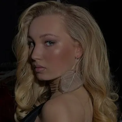 helena.zengel.official profile