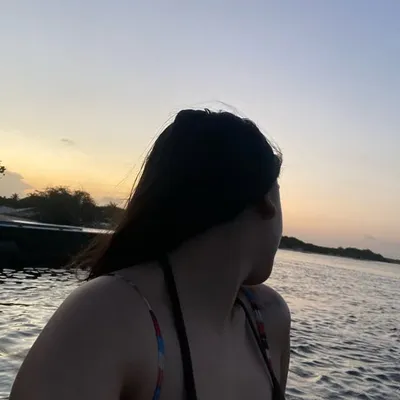Eve 🥹 profile