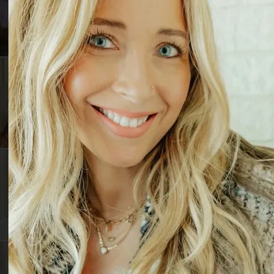 Kelly Hansen profile