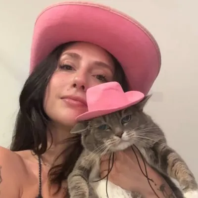 tefi pessoa profile