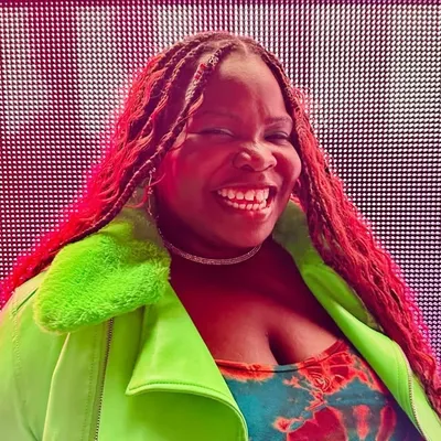 Yemi ๐ซ๐ The Hypewoman & Evangelist profile