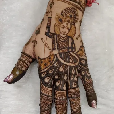 Helly Mehandi profile