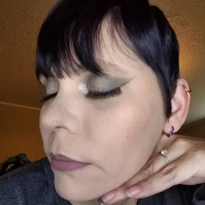 Helen profile