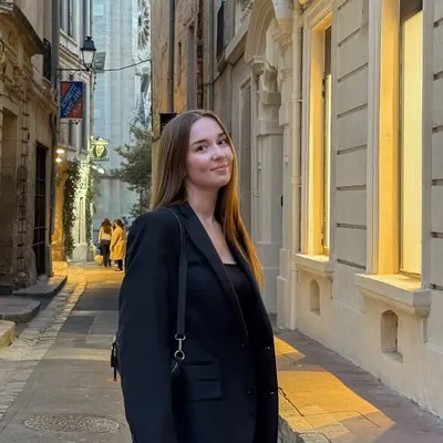héloïse AVEC UN H profile