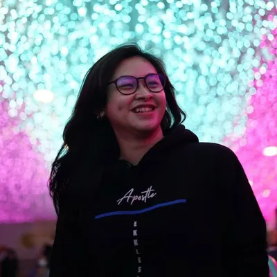 Heni Vinesia profile