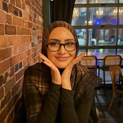 henna profile