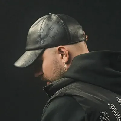 HENNY profile