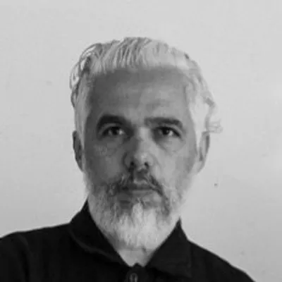 Hector Esrawe profile