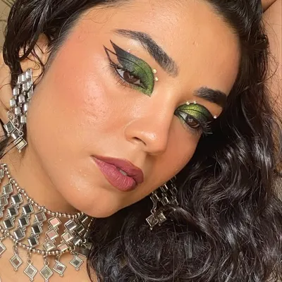 Hiba H. ๐จ๐ฆ๐ฎ๐ณ profile