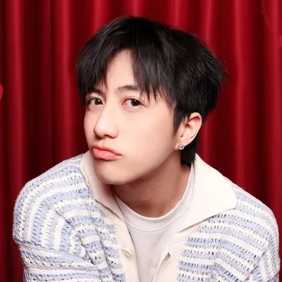 Khải Hưng profile