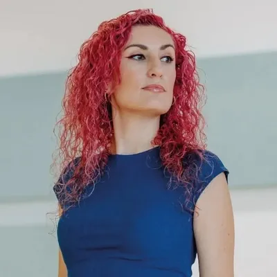 Alex DG I Diseñadora ⋆ Ilustradora ⋆ Escritora profile