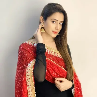 Hiba Nawab profile
