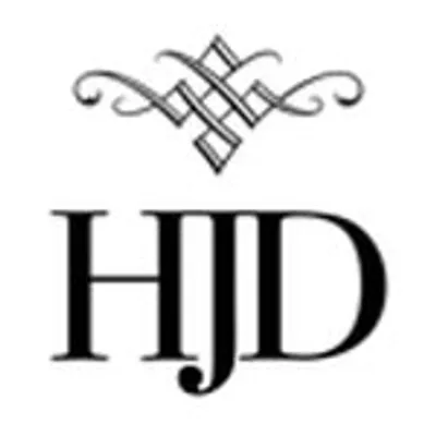 Claudia Carletti Camponeschi • Founder of Hɪɢʜ Jᴇᴡᴇʟʟᴇʀʏ Dʀᴇᴀᴍ profile