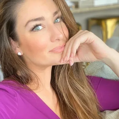 Hilary Hunt profile