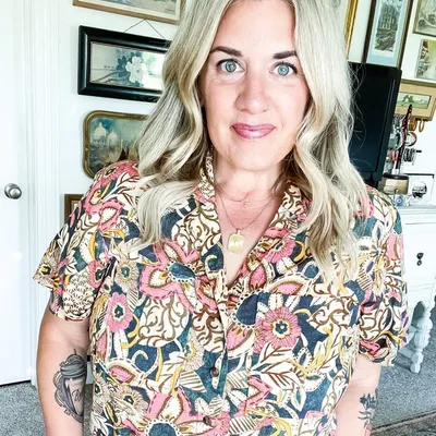 Hilary Prall - Your Thrifting Cheerleader profile