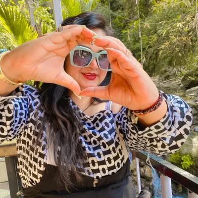 Himanshi Negi profile