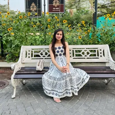 Himanshi Chhabra profile