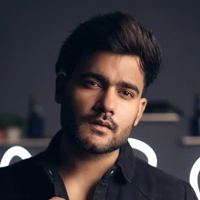 Himanshu Khurana ๐ธ profile
