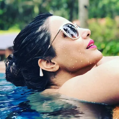 Hina Khan profile