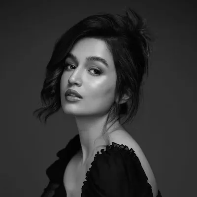 Hira Khan profile