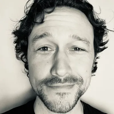 Joseph Gordon-Levitt profile